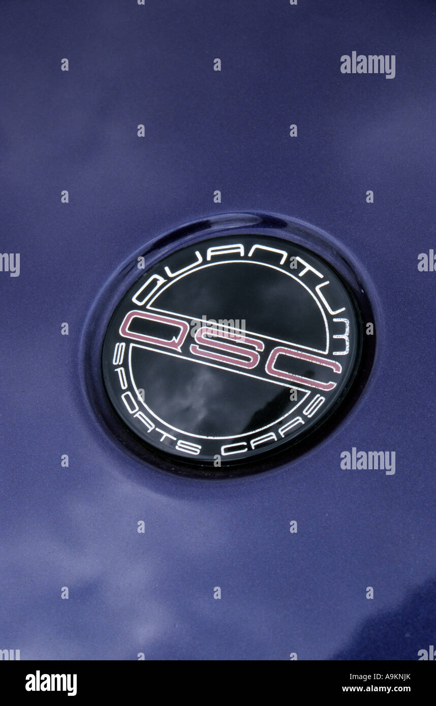 Quantum H4i di 1998. Inglese Il costruttore di auto 1985. Quantum auto auto badge marque British motif maker Foto Stock