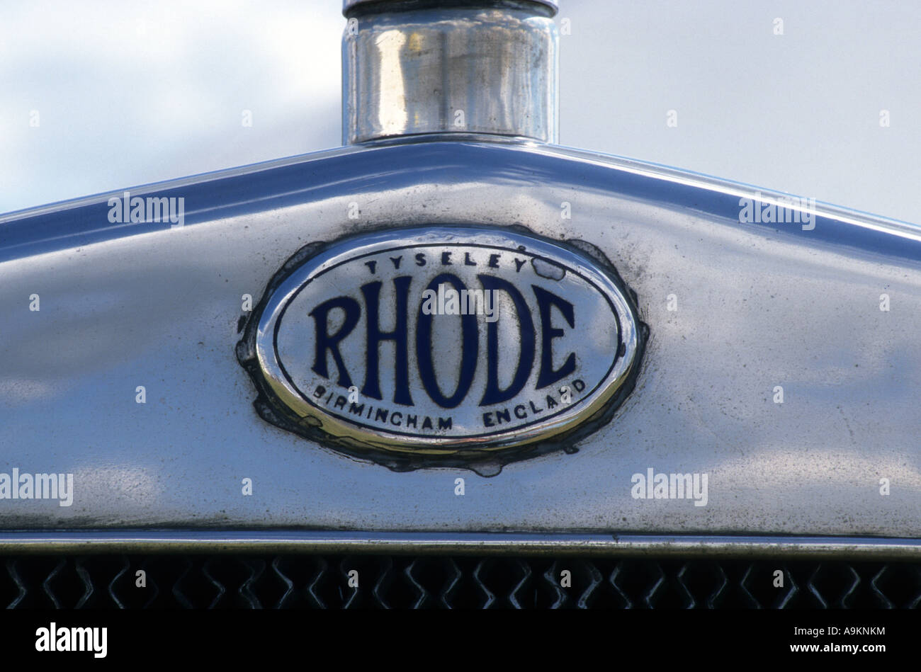 La Rhode del 1924. Inglese Il costruttore di auto 1921 al 1933. La Rhode auto auto badge marque British motif maker Foto Stock