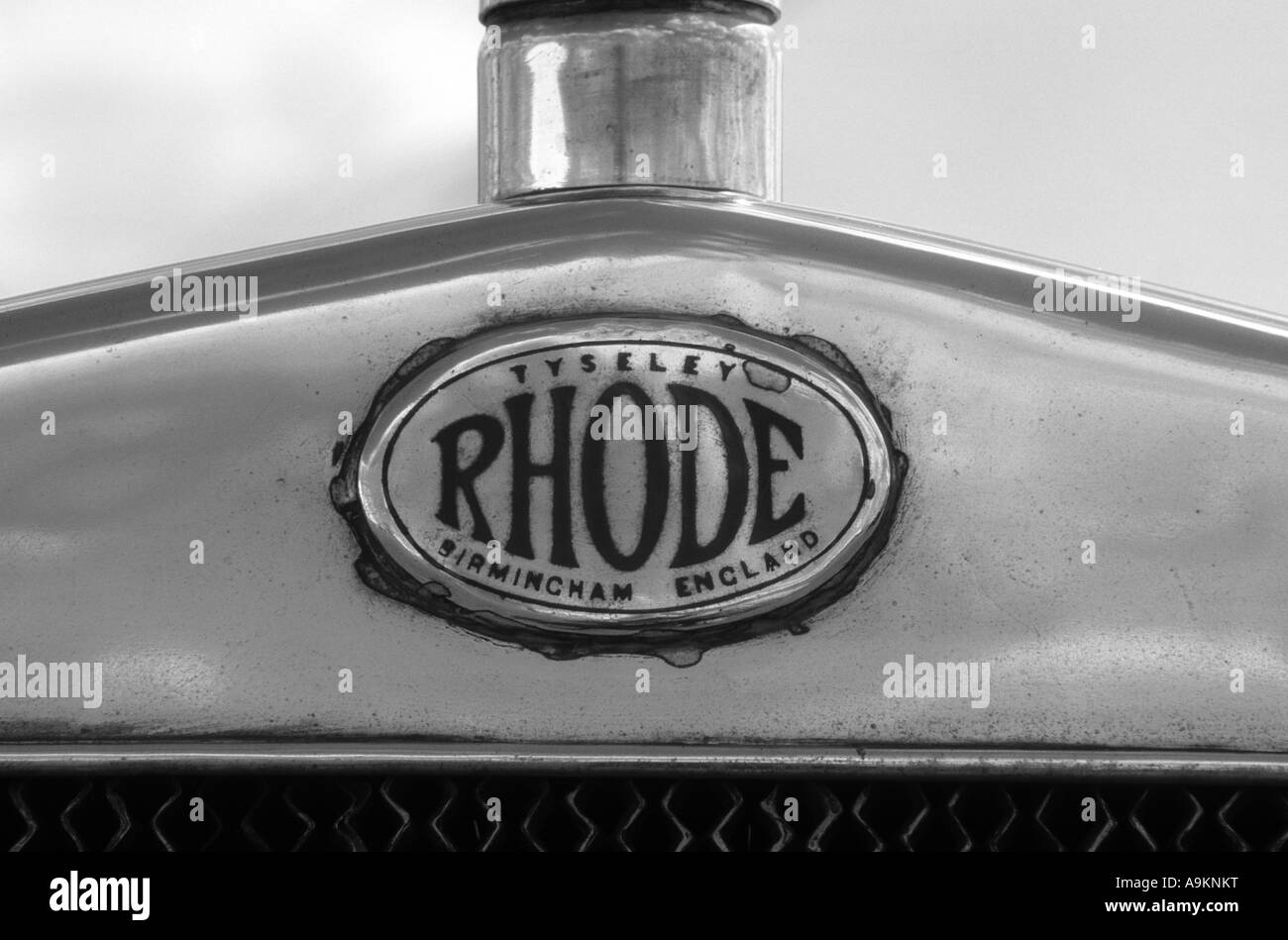 La Rhode del 1924. Inglese Il costruttore di auto 1921 al 1933. La Rhode auto auto badge marque British motif maker Foto Stock