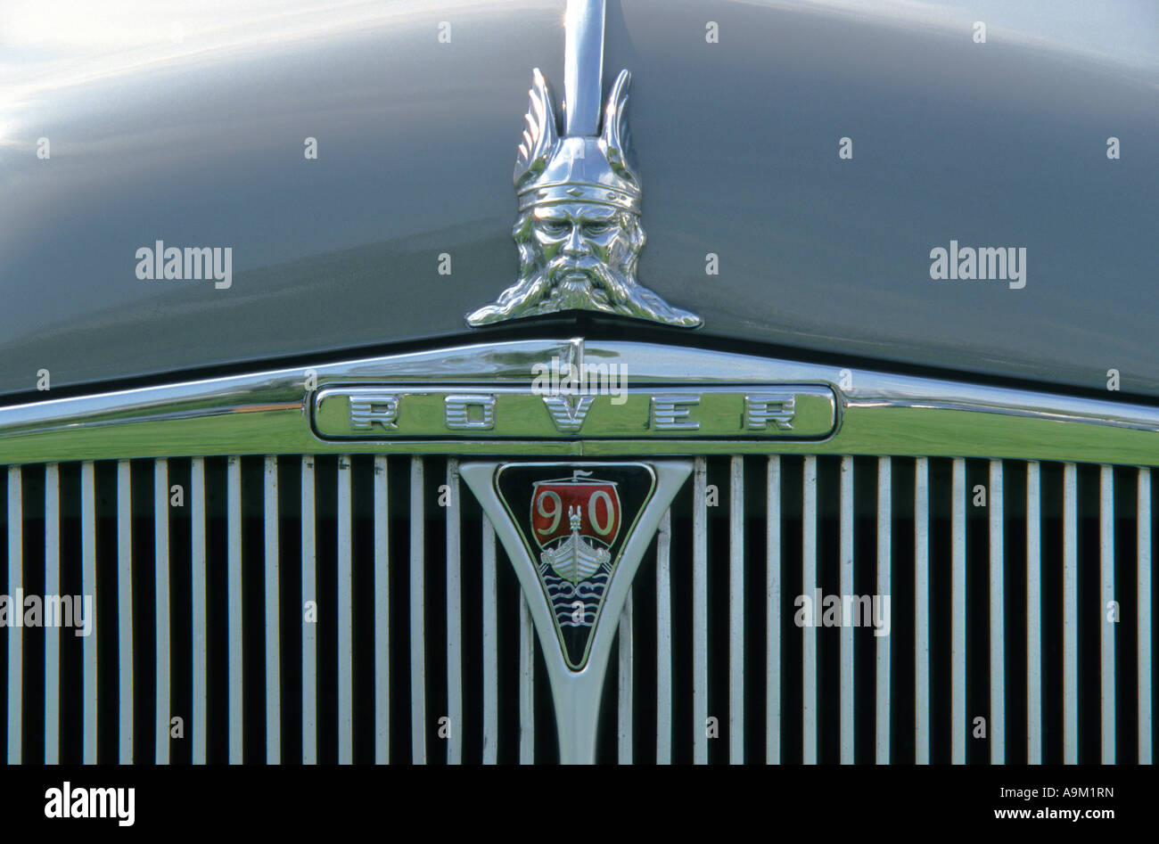 Rover 90 del 1958. Inglese Il costruttore di auto 1904. Rover auto auto badge marque British maker motif Foto Stock