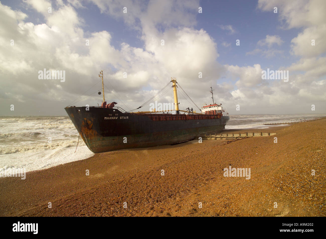 Stella Maneve un piccolo ingombro freighter nave che si è arenata vicino a rye east sussex nel 2004 Foto Stock