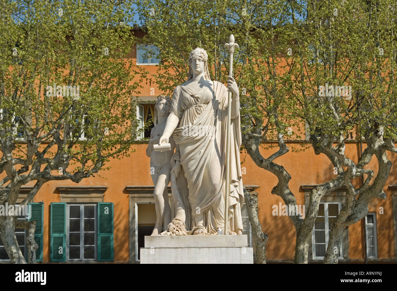 Lucca, Toscana, Italia. Monumento a Maria Luisa borbonia in piazza napoleone Foto Stock
