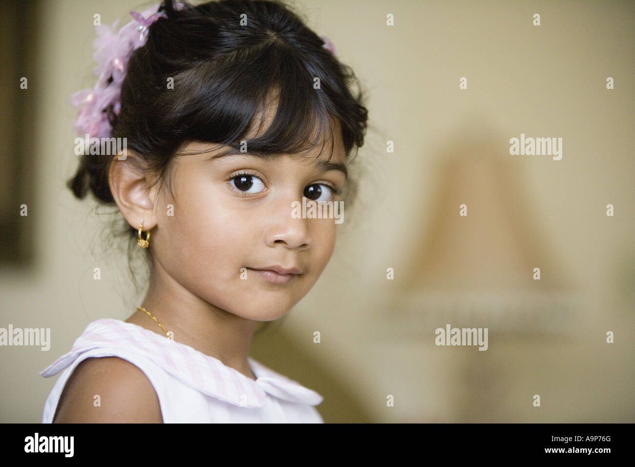 Ritratto di una giovane ragazza Foto Stock