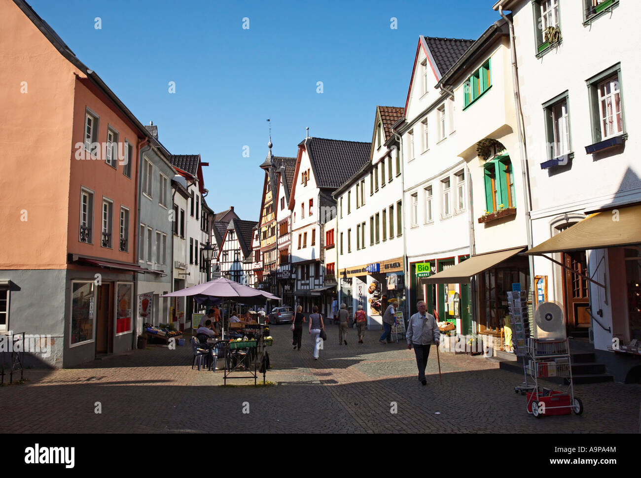 Scena di strada a Bad Munstereifel, Germania, Europa Foto Stock