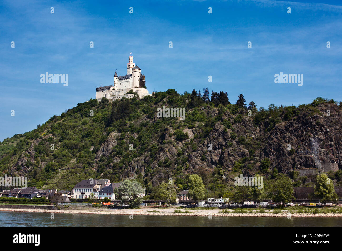 Il Marksburg castello vicino a Braubach sul fiume Reno, Renania, Germania, Europa Foto Stock
