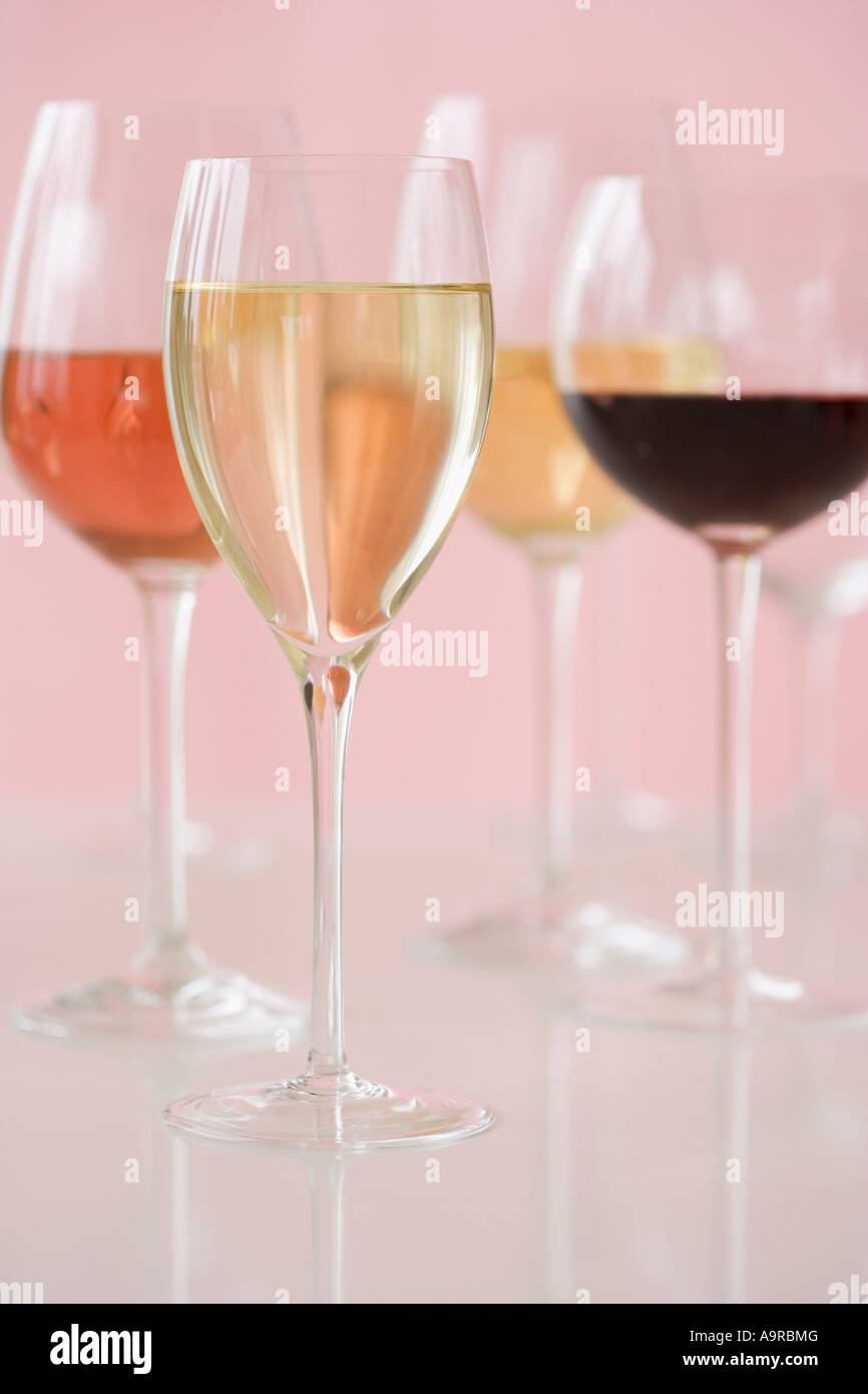 Un assortimento di bicchieri di vino Foto Stock