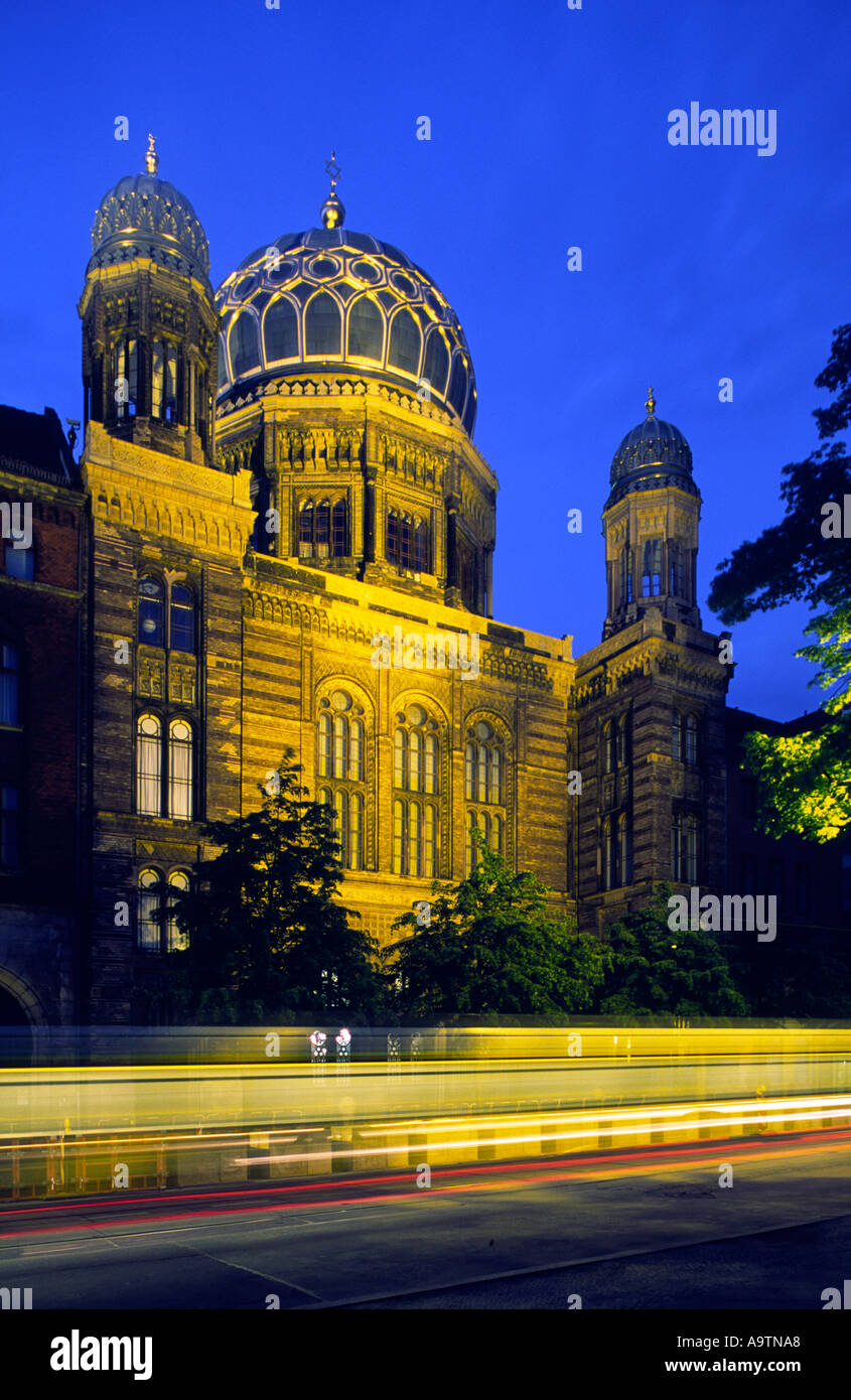 Berlino sinagoga ebraica Oranienburger street all'alba Foto Stock