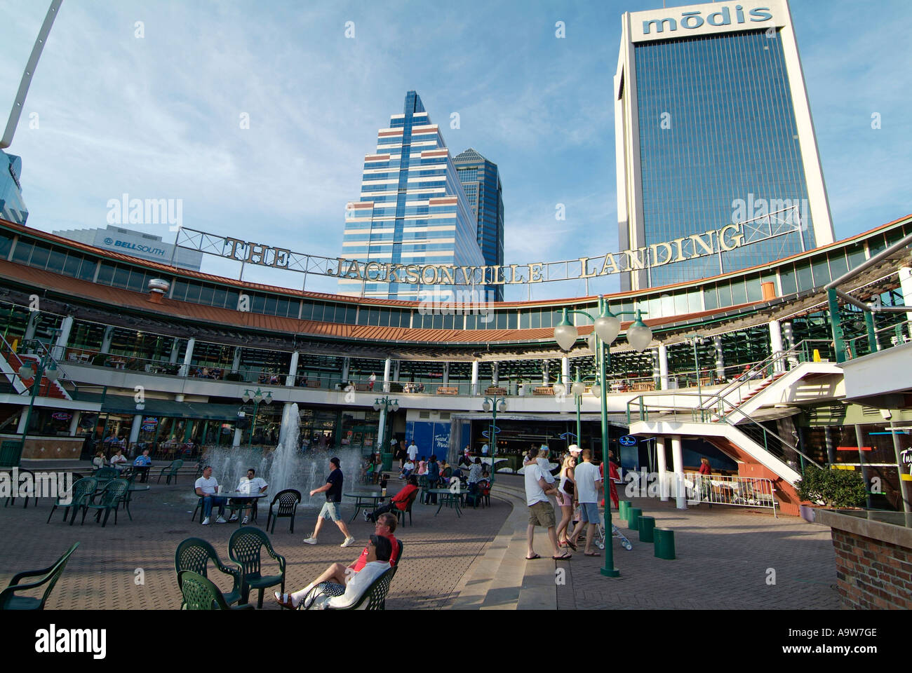 Il Jacksonville Landing Riverfront river walk di ricreazione e di area di intrattenimento nella città di Jacksonville in Florida FL Foto Stock