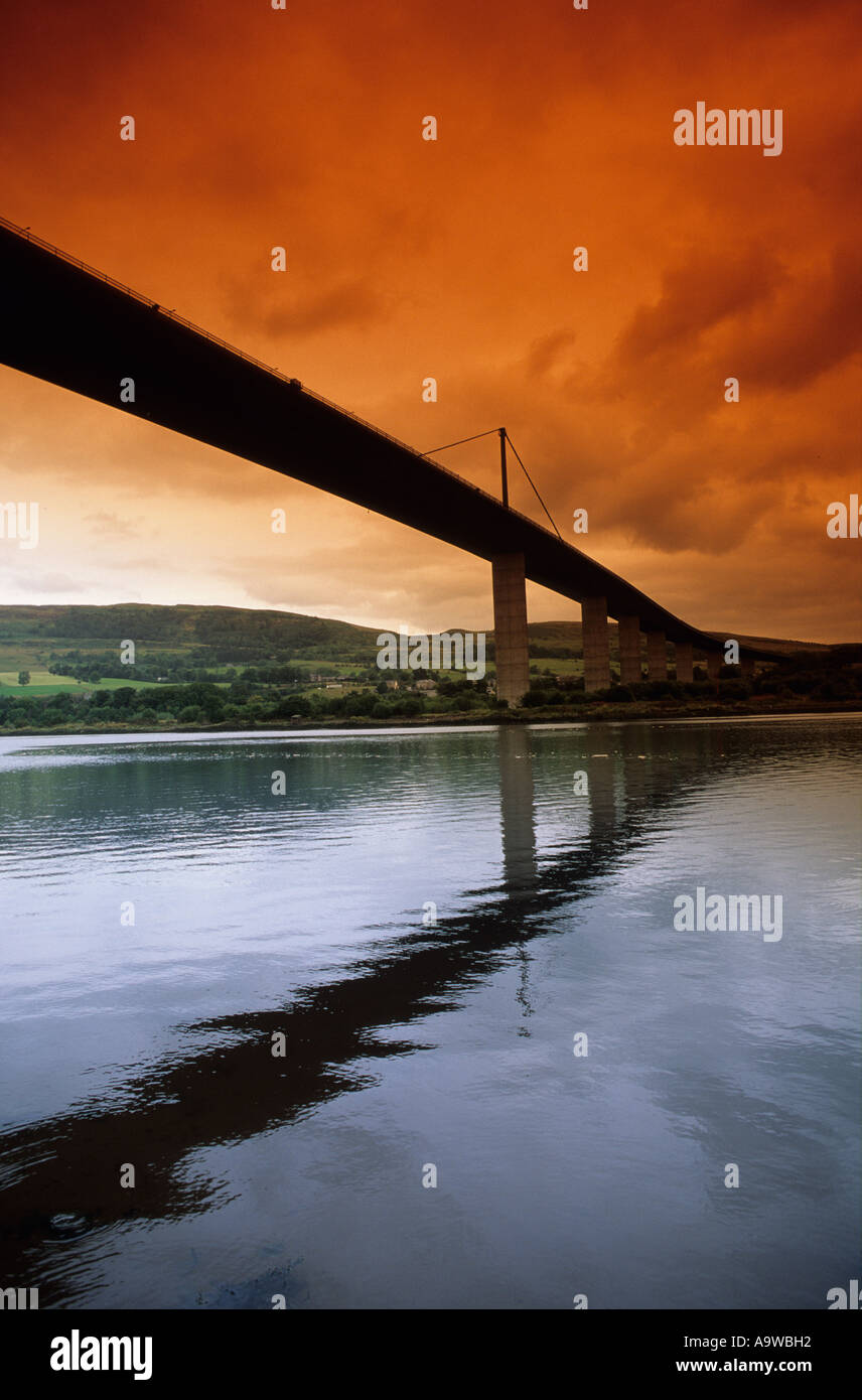 Erskine Bridge e il fiume Clyde Foto Stock