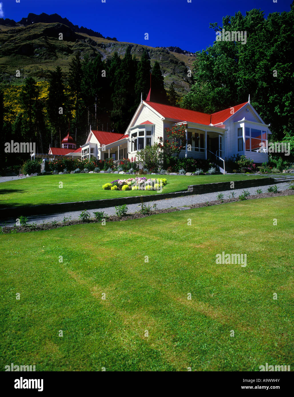 WALTER picchi elevati di stazione di paese sul lago Wakatipu Isola del Sud della Nuova Zelanda Foto Stock