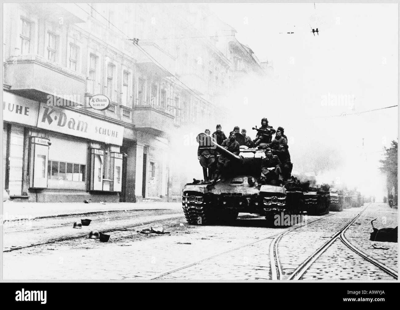 I carri armati russi a Berlino Foto Stock