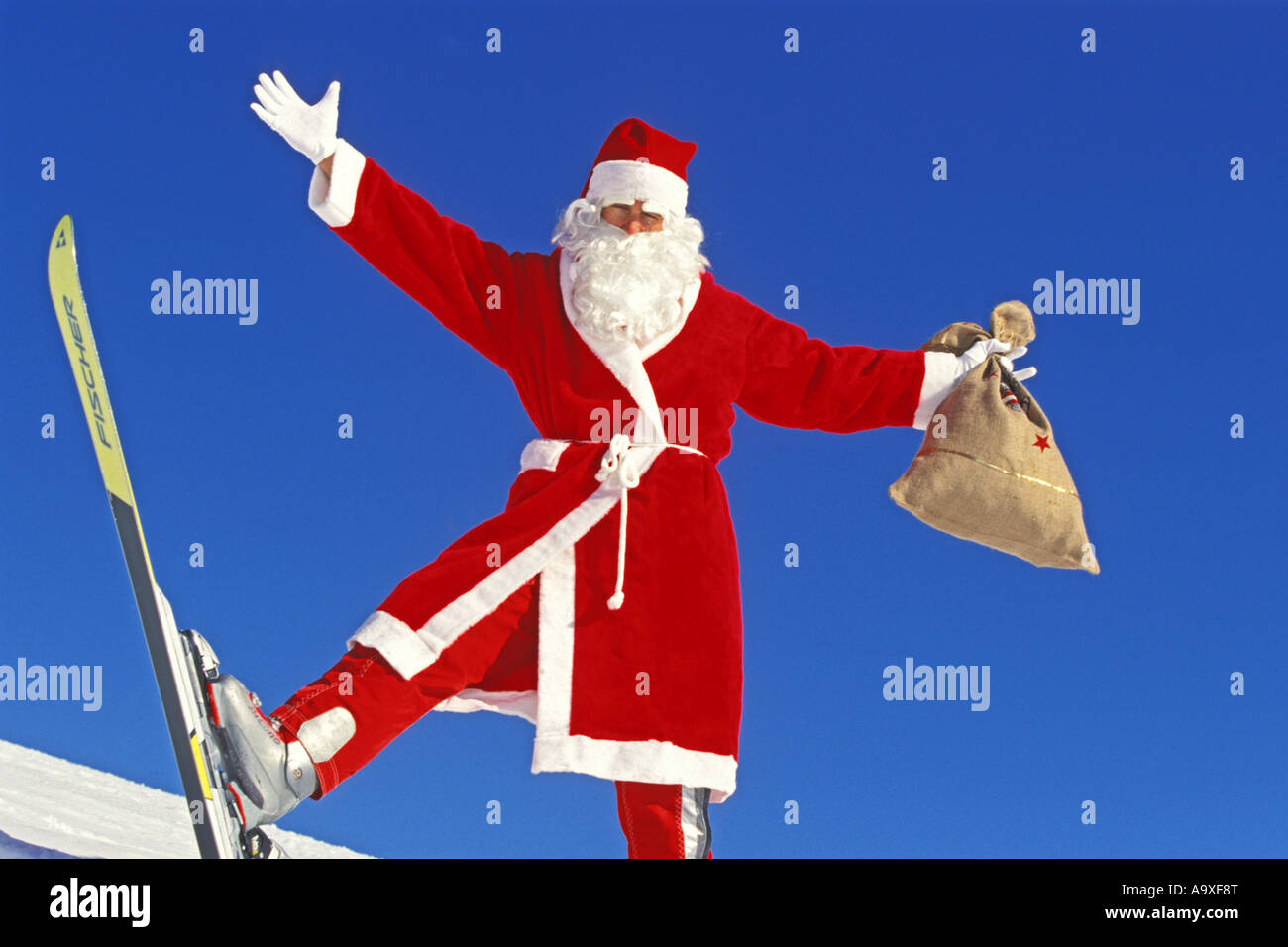 Babbo Natale con gli sci, Austria, Alpi Foto Stock