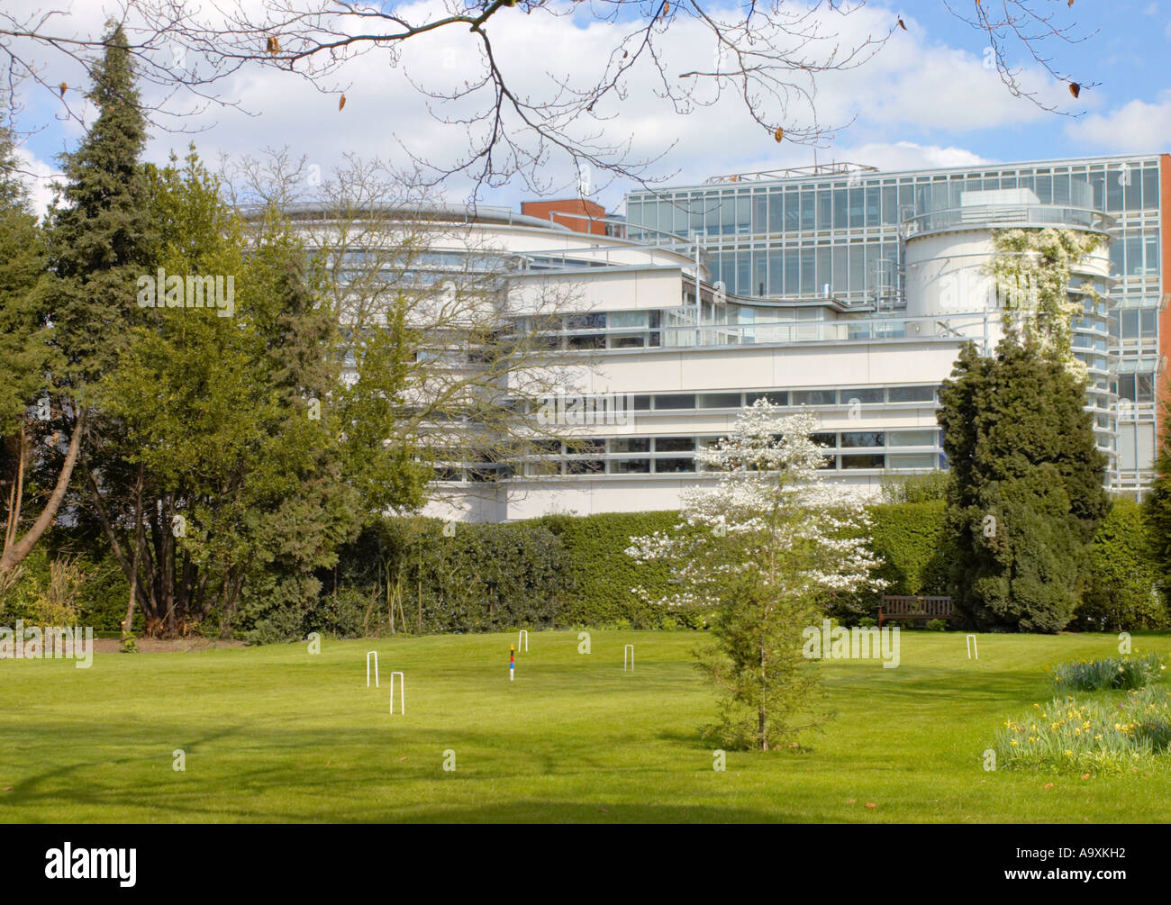 Cambridge University divinità facoltà edificio dal giardino di Selwyn College Foto Stock