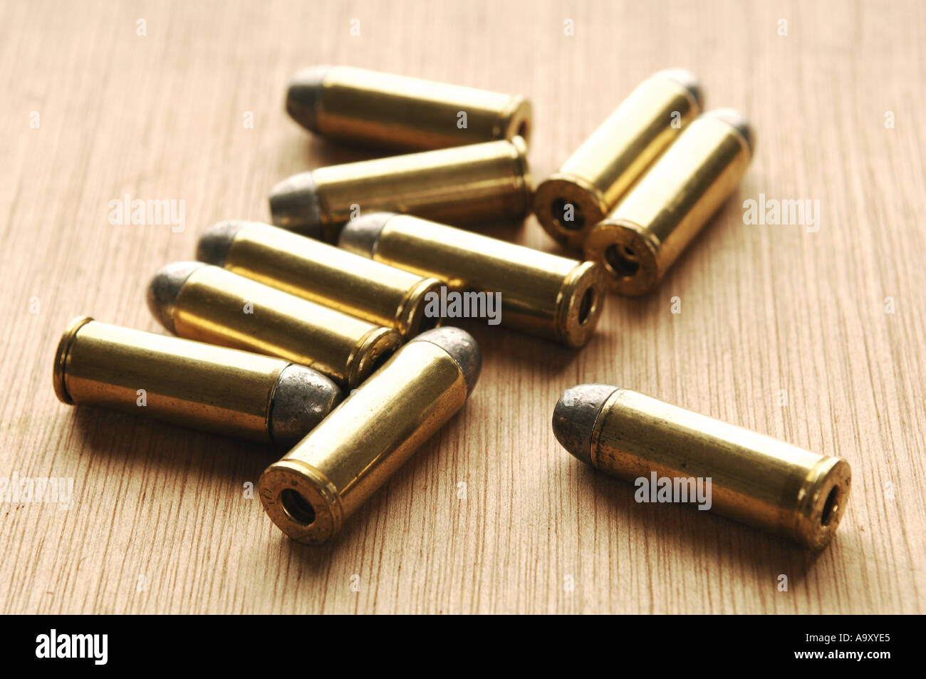 Una collezione di 45 proiettili munizioni Foto Stock