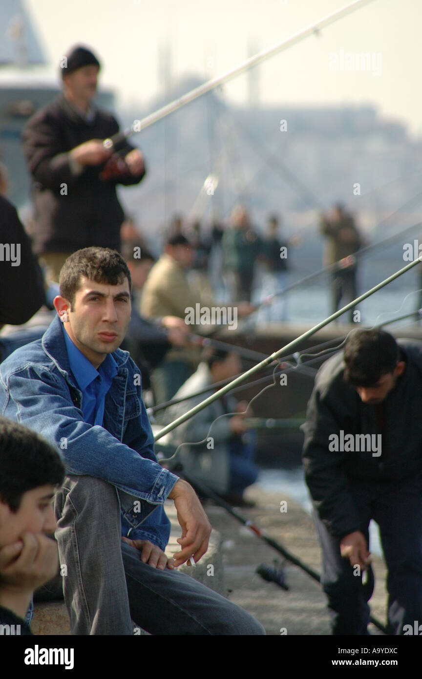 I pescatori del serraglio punto, istanbul, Turchia Foto Stock