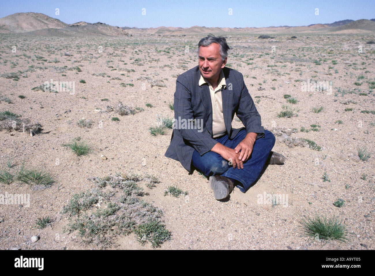 Autore americano Gore Vidal nel Deserto del Gobi Mongolia 1982 Foto Stock