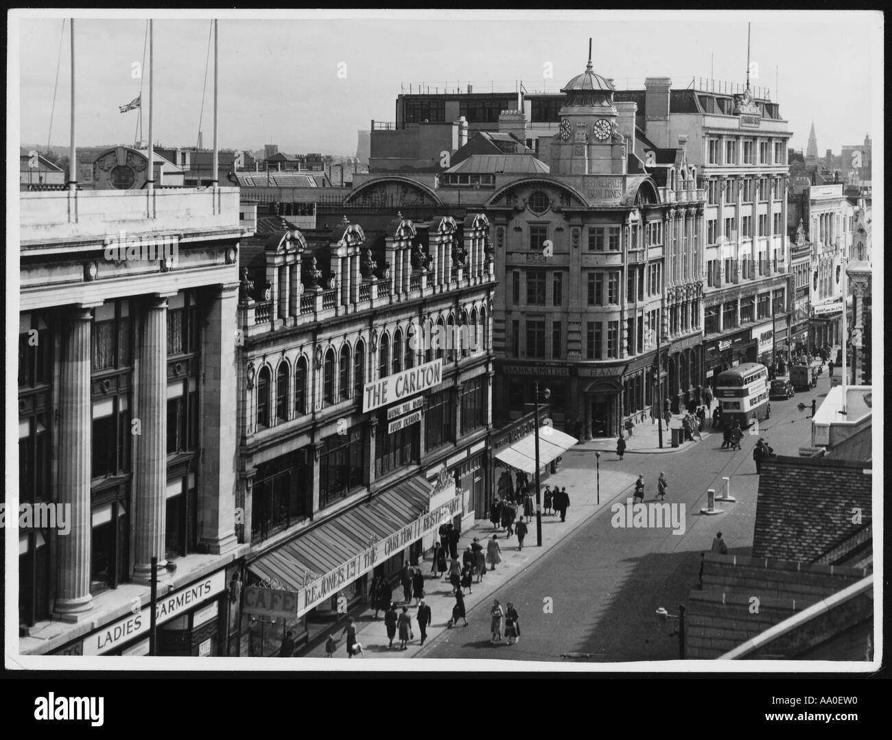 Cardiff Queen St 1950s Foto Stock