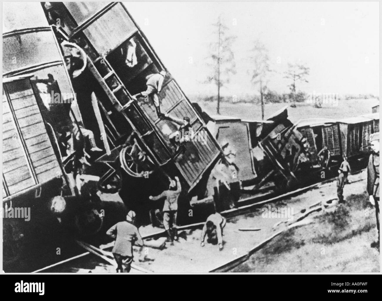 Nazisti Ispezionare il treno Foto Stock