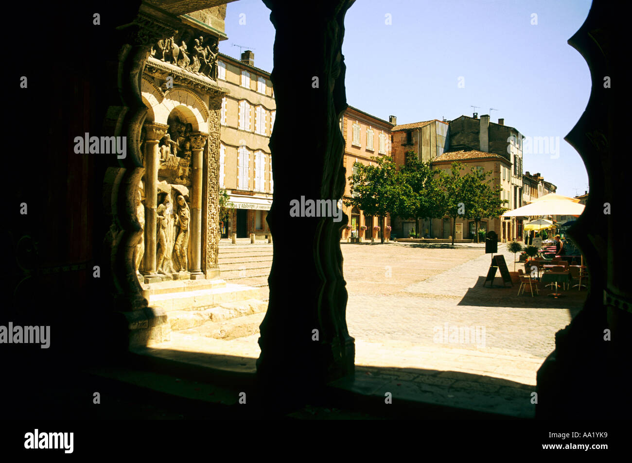 Francia, Perigord, Town Square visto dal chiostro gotico Foto Stock
