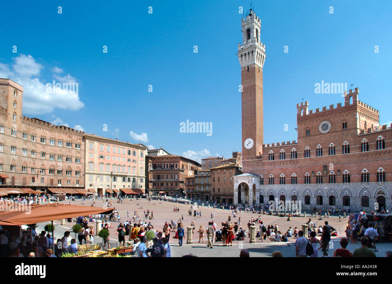 Il campo con la Torre del Mangia e il Palazzo Publico, Siena, Toscana, Italia Foto Stock
