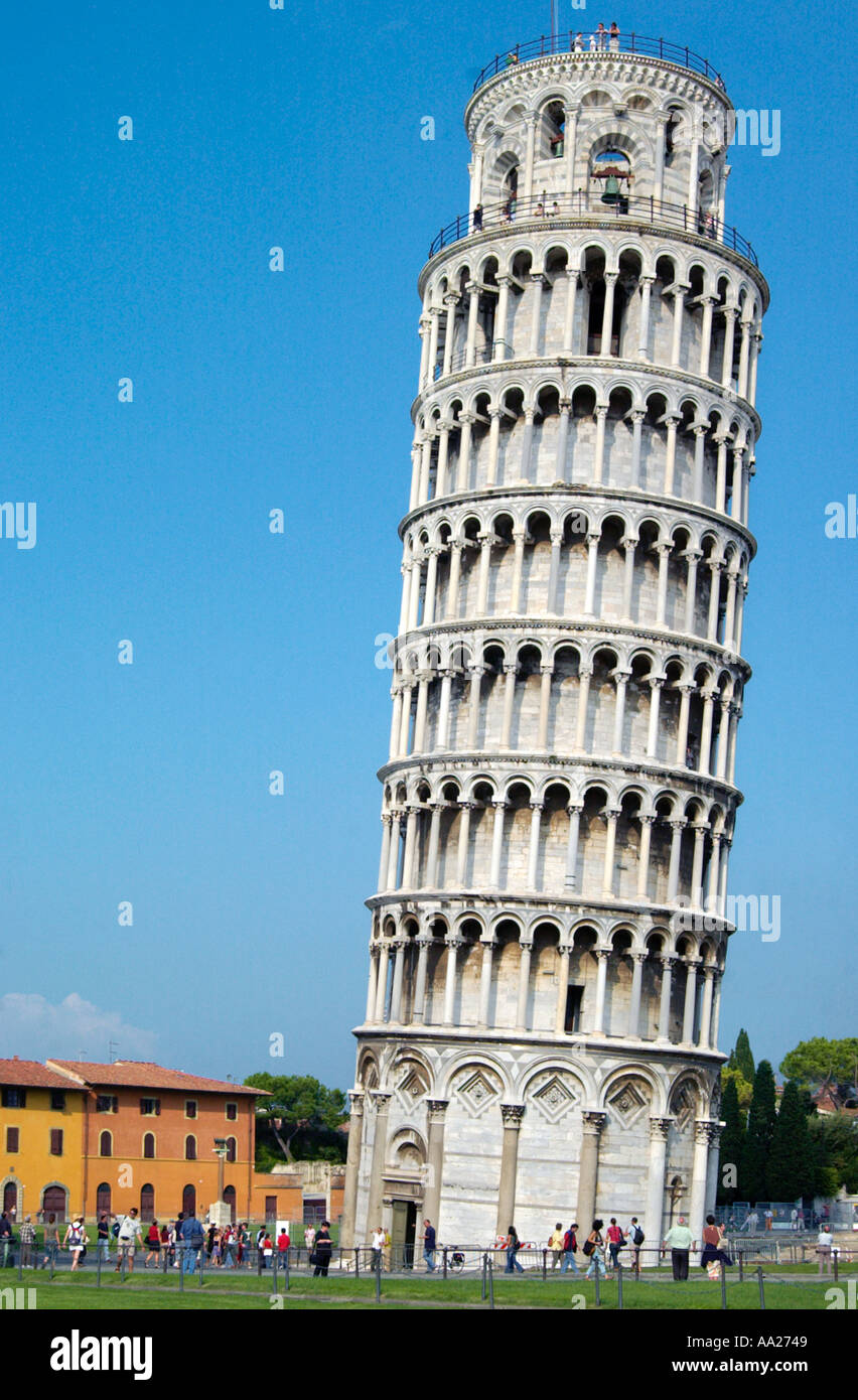 Torre di Pisa, da Piazza del Duomo (Piazza dei Miracoli), Pisa, Toscana, Italia Foto Stock