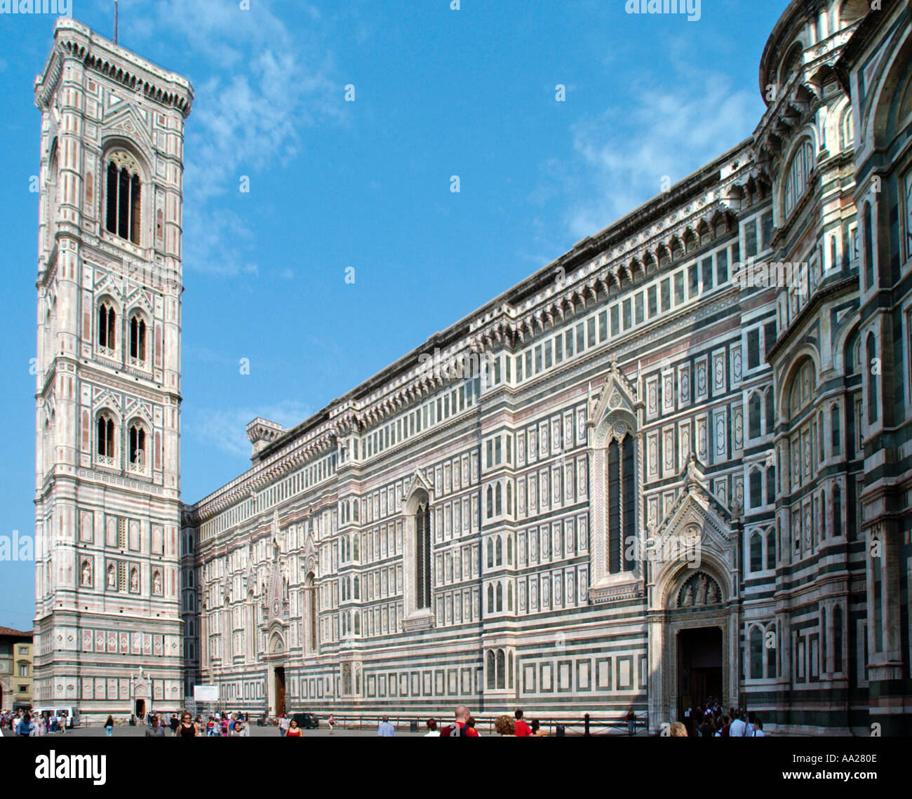 Basilica di Santa Maria del Fiore (il Duomo) e il Campanile di Piazza di San Giovanni, Firenze, Toscana, Italia Foto Stock