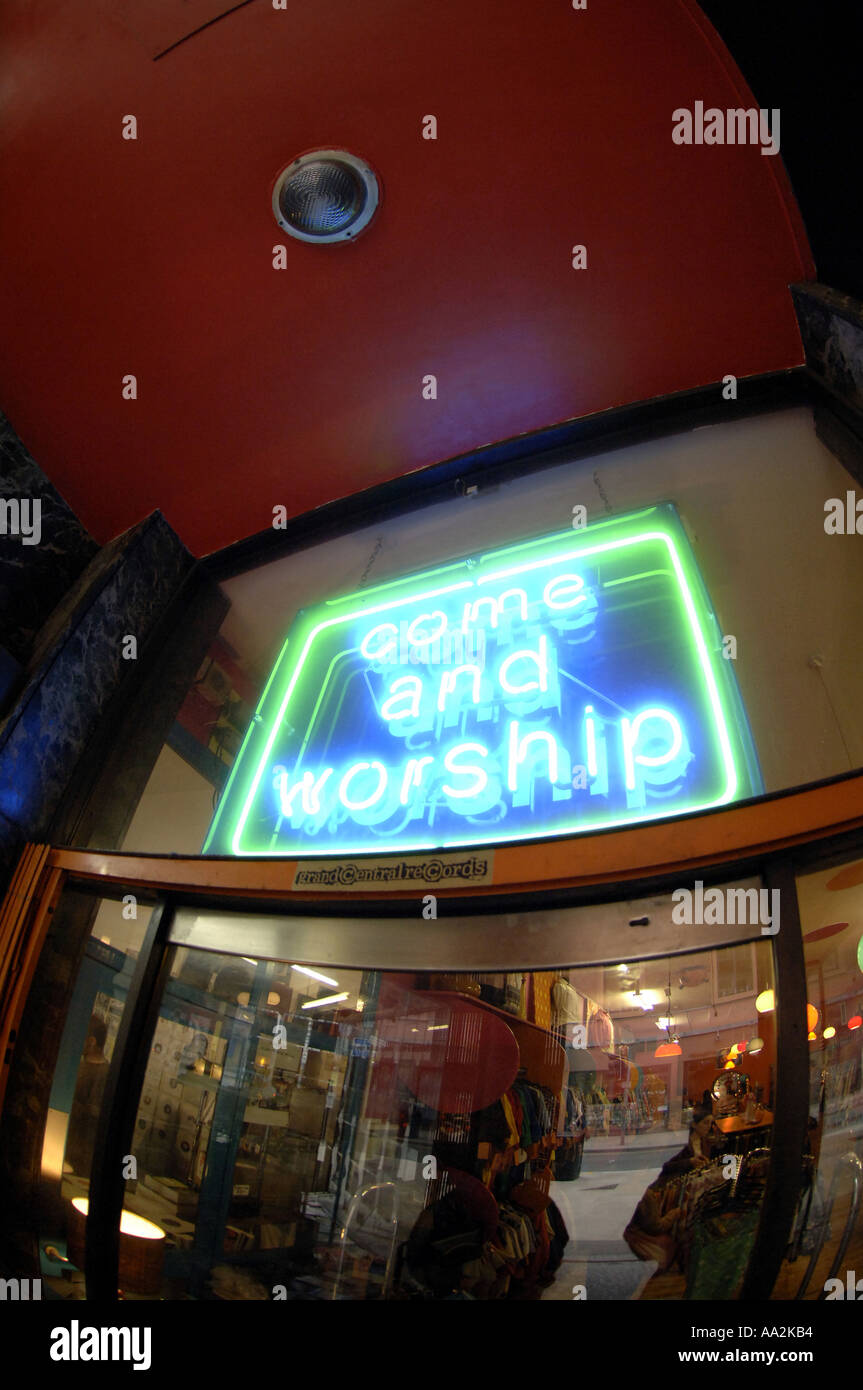 Venite e culto cafe pop oldham street manchester Foto Stock