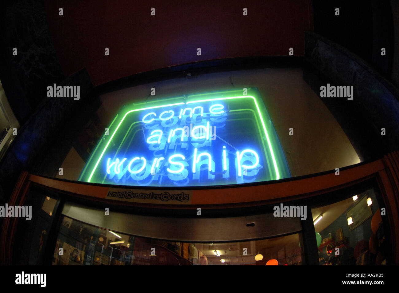 Venite e culto cafe pop oldham street manchester Foto Stock