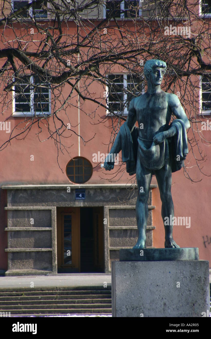 Karl Marx-Hof - statua Foto Stock