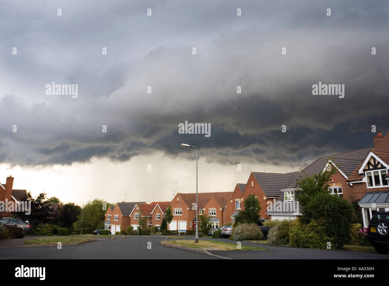 Si avvicina un temporale di un alloggiamento estate in WORCESTERSHIRE REGNO UNITO nel mese di agosto Foto Stock