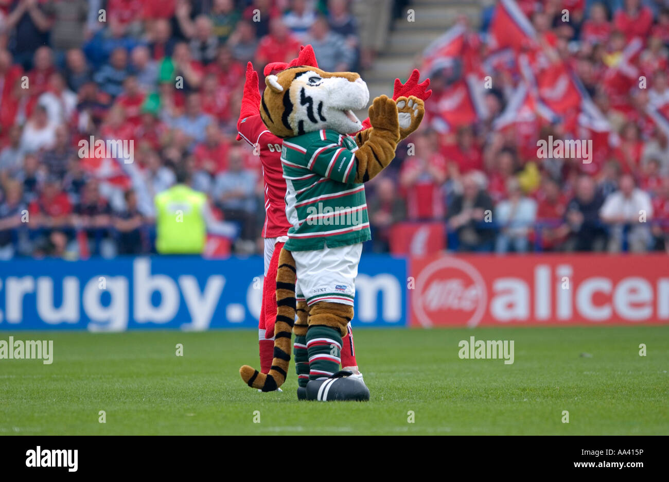 Mascotte del club presso il Leicester Tigers Vs Llanelli Scarlets 21 04 2007 Heineken European Cup Semi Final Walkers Stadium Foto Stock