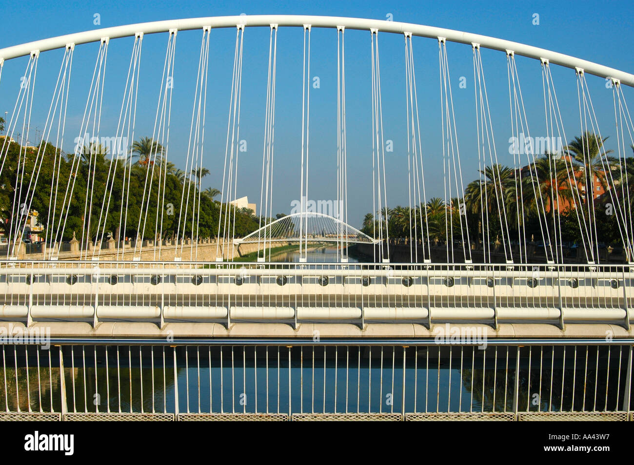 Moderni ponti span il Rio del fiume Segura murcia spagna Levante Foto Stock