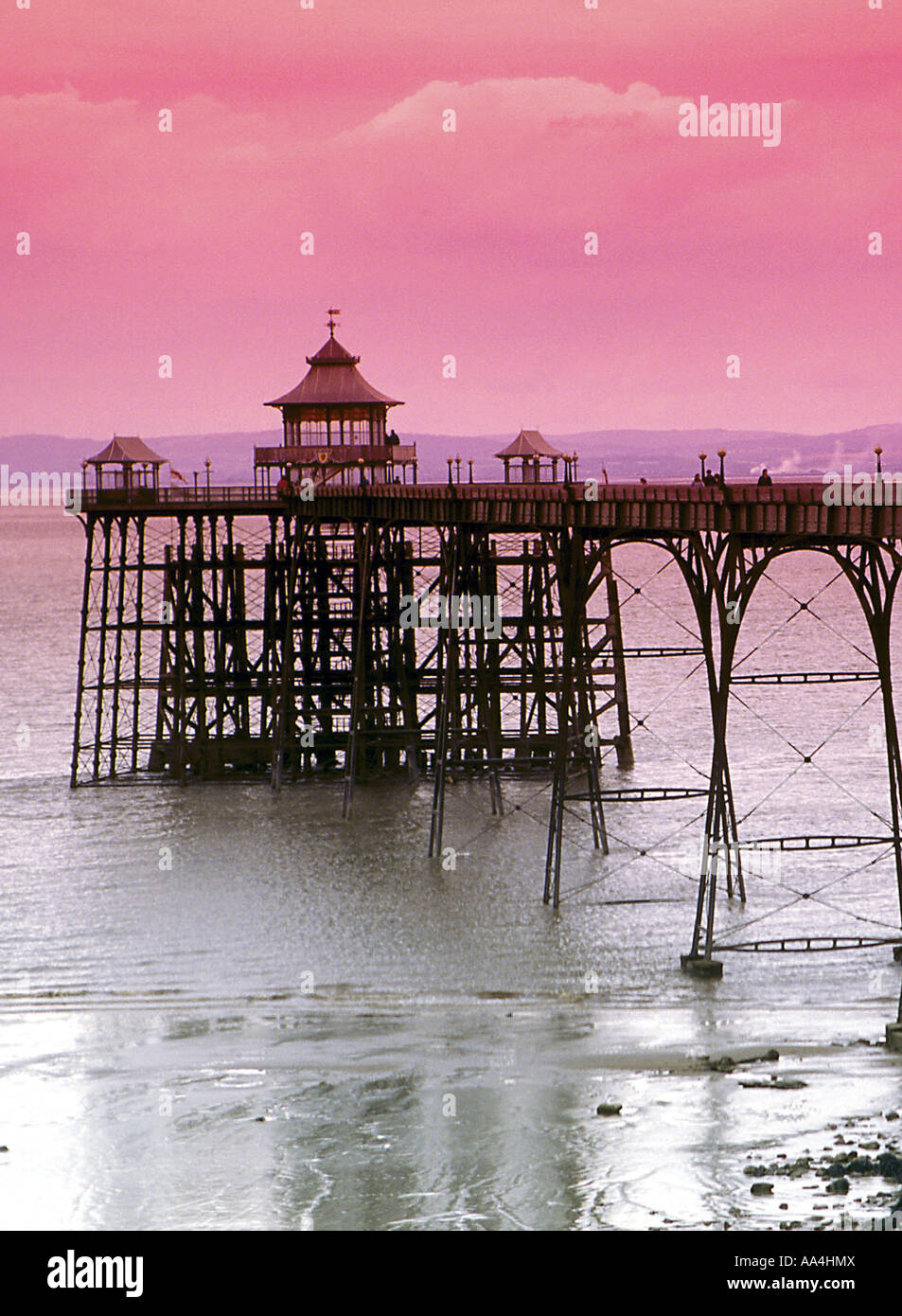 Clevedon Pier e del canale di Bristol North Somerset England Regno Unito Foto Stock