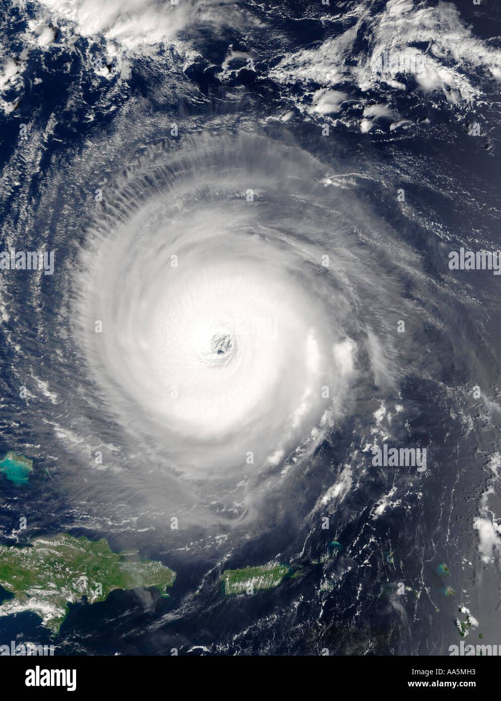 Uragano Isabel a nord di Puerto Rico, immagine satellitare Foto Stock