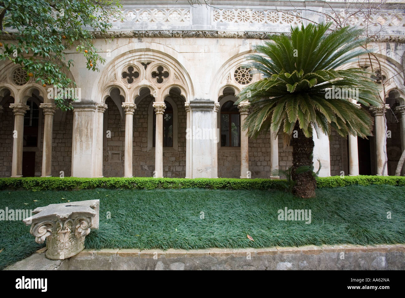 Cortile del monastero domenicano in Dubrovnik Croazia Foto Stock
