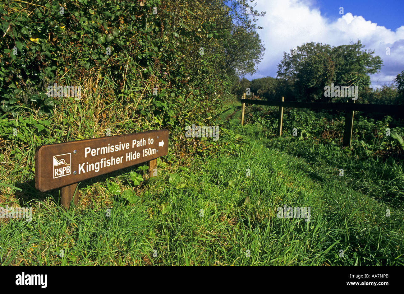 Segno di percorso a Marazion marsh bird reserve Cornovaglia Foto Stock