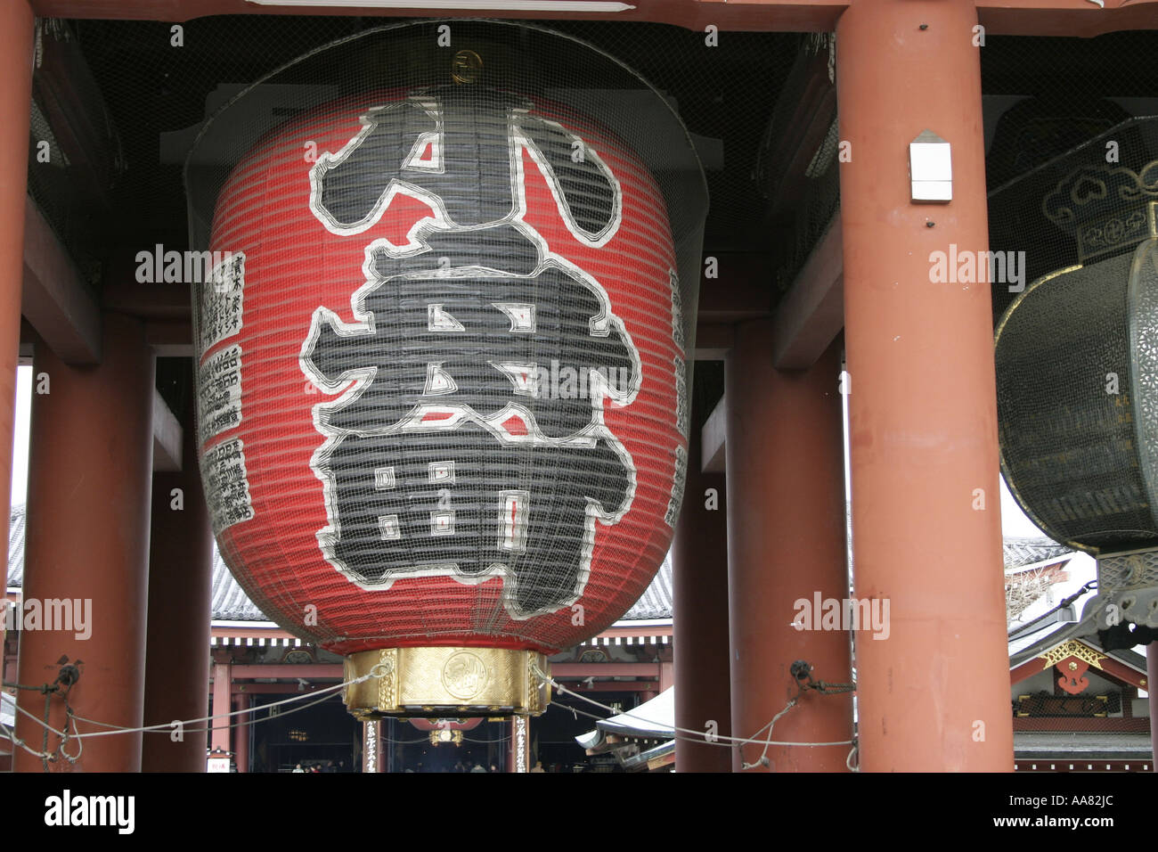 Lanterna gigante presso il tempio Sensoji di Asakusa regione di Tokyo, Giappone. Foto Stock