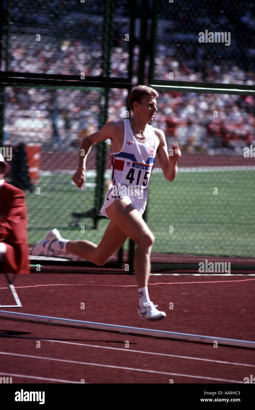Steve Cram viene eseguito durante il 1500 metri a Seoul COREA Olimpiadi 1988 Foto Stock