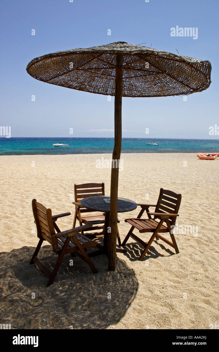 Spiaggia Agrari scena Mykonos Grecia Foto Stock