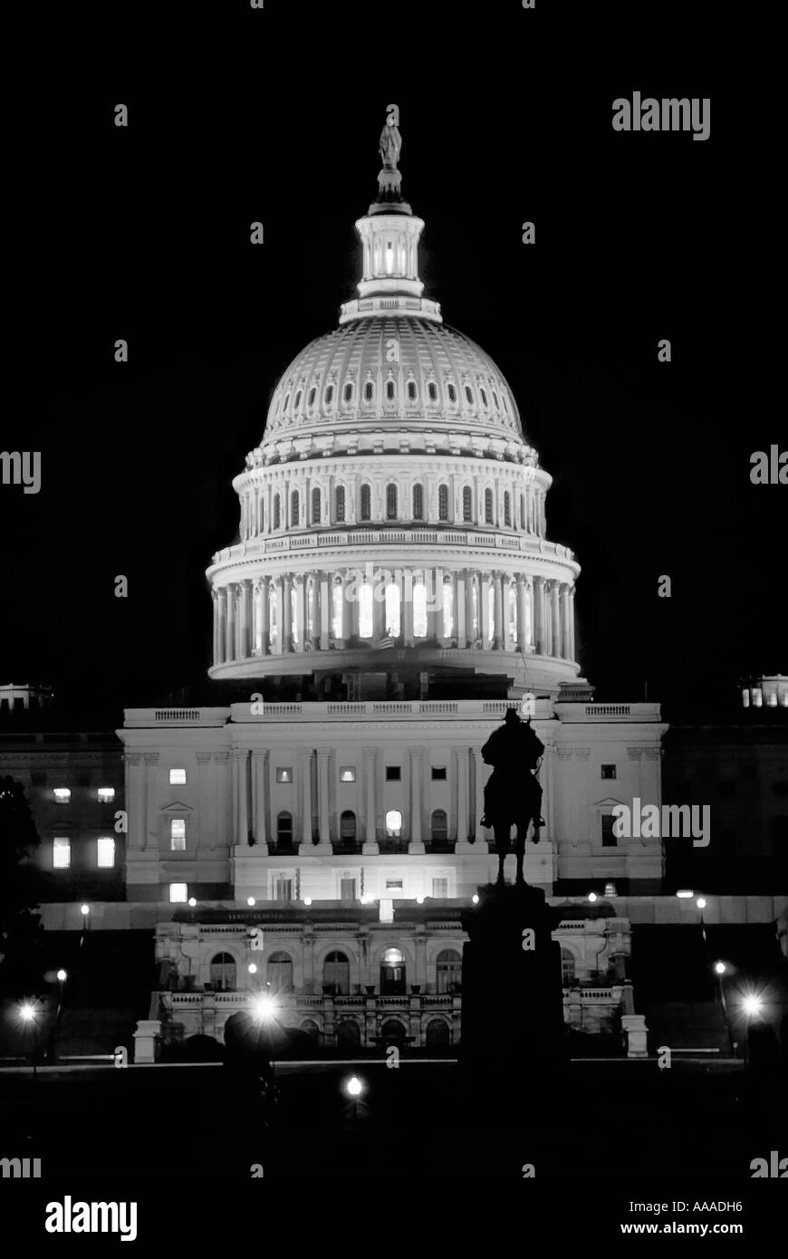 La capitale edificio a cupola di notte in bianco e nero a Washington DC D C Distretto di Columbia Foto Stock