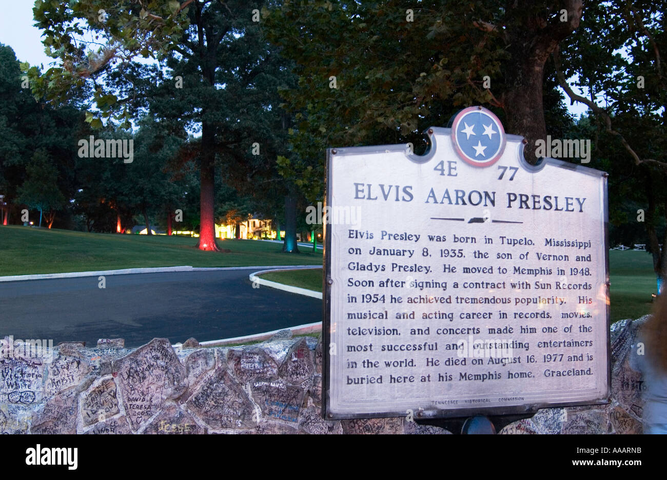 Graceland segno a Elvis Presley Home Ritmo di Memphis in Tennessee Foto Stock