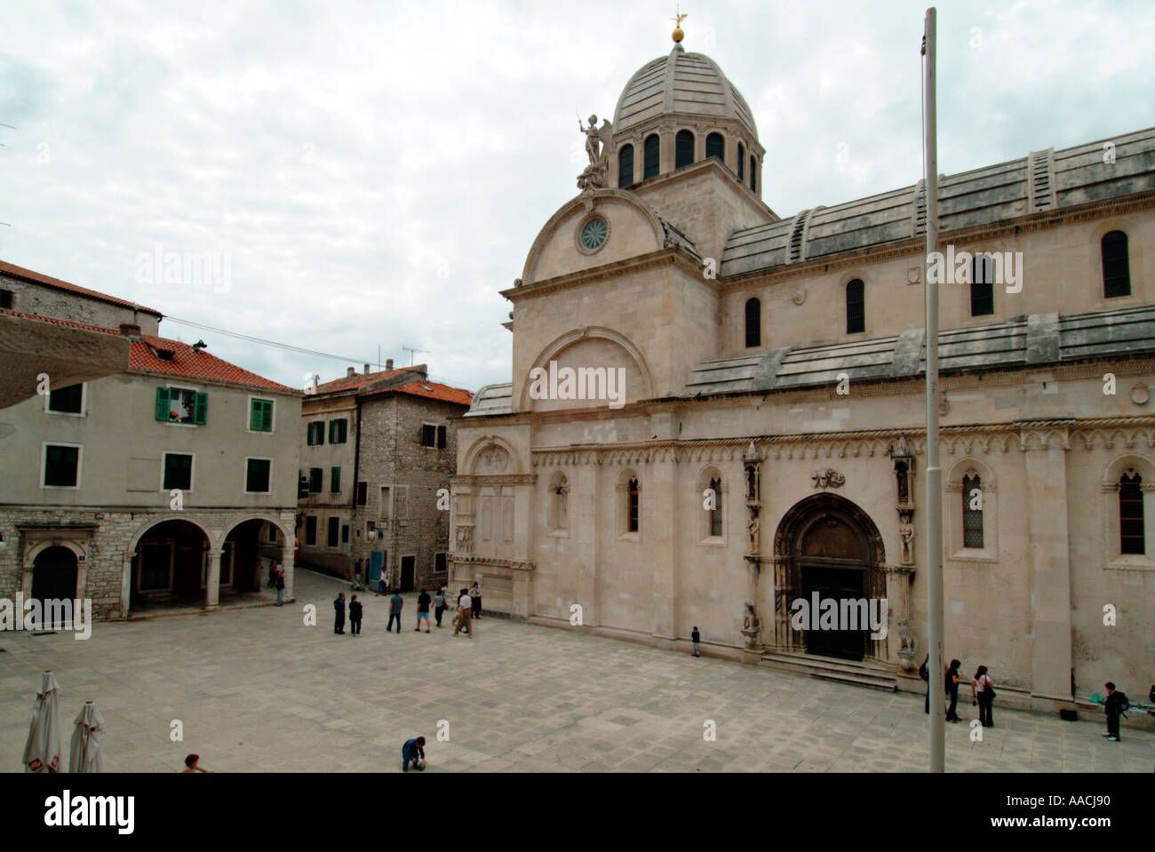 Cattedrale sv Jakov nella città vecchia di Sibenik Dalmazia Croazia Foto Stock