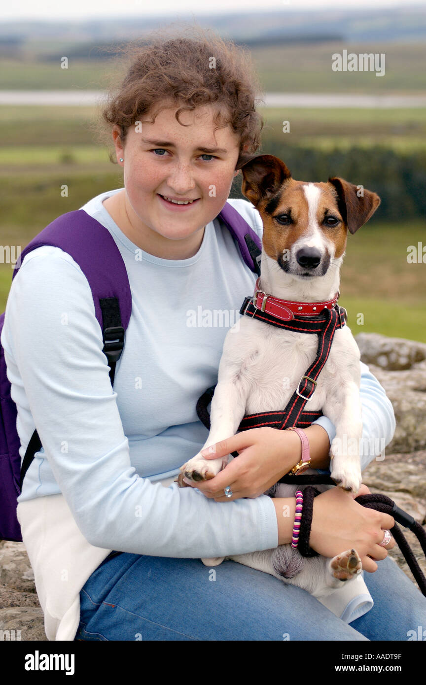 Ragazza con Jack Russell Terrier dog Foto Stock