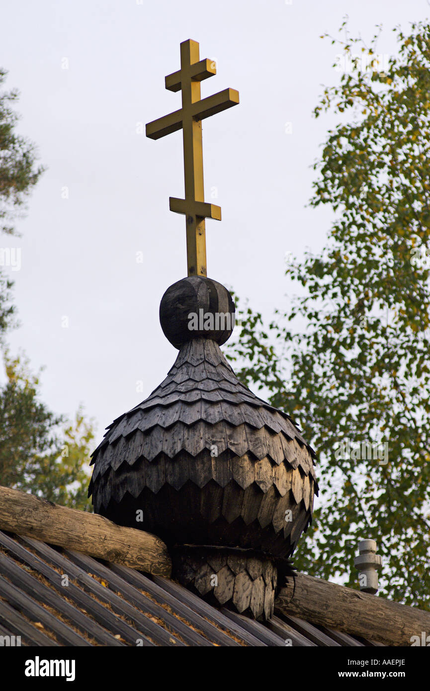 Cipolla in legno cupola della chiesa ortodossa orientale a Bomba vicino Nurmes nella Carelia Finlandia Foto Stock