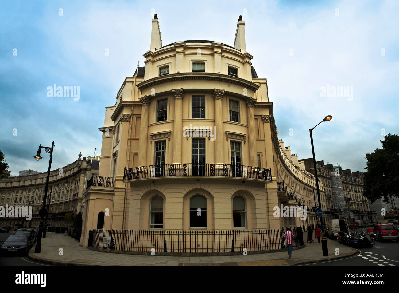 Palazzo all'angolo di Wilton Crescent e Grosvenor Crescent London SW1 Foto Stock
