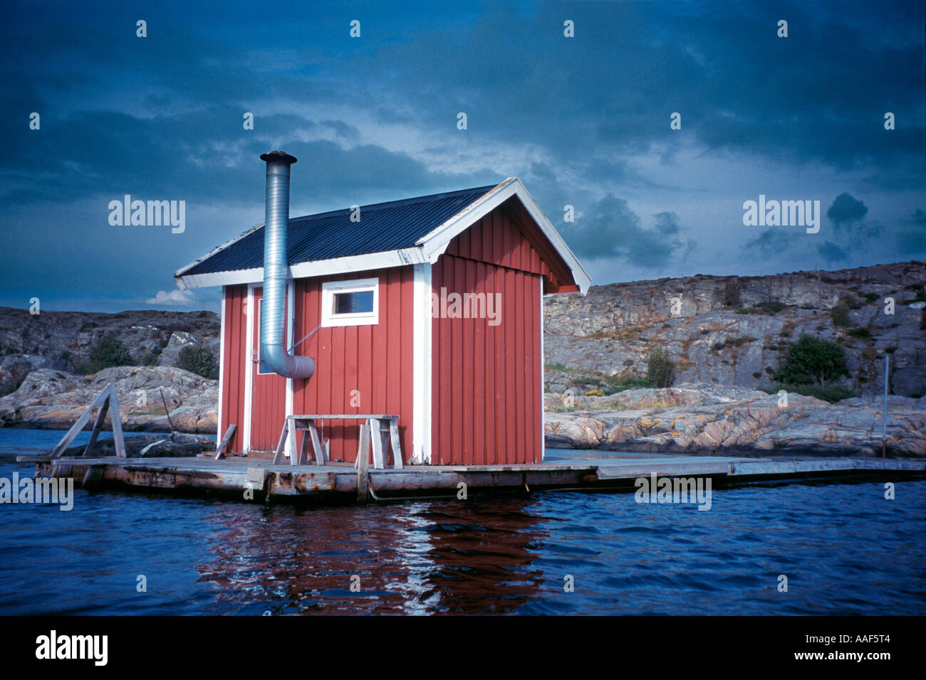 Piccola sauna cottage (bastu) sul lungomare in Bohusland West Sweden Foto Stock