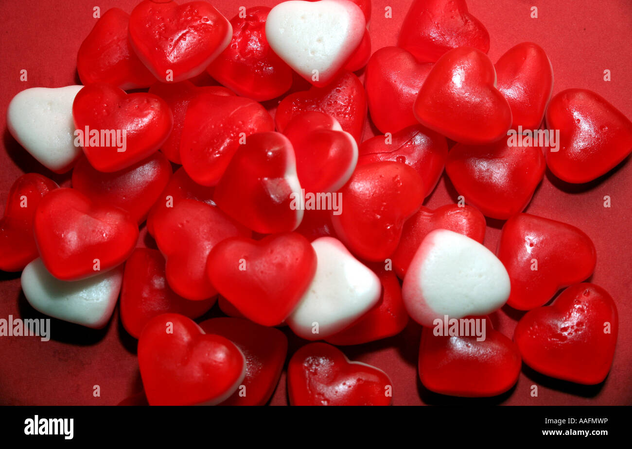 Amore cuore caramelle gommose Foto stock - Alamy