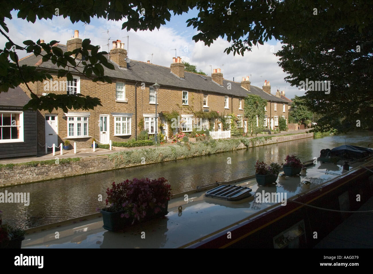 Fiume Lea e riverside case a Hertford Hertfordshire Foto Stock