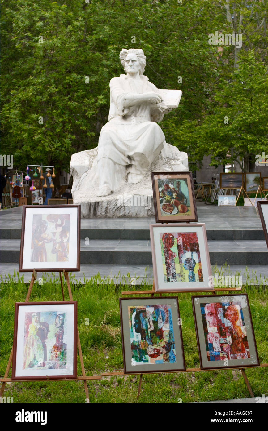 ARMENIA JEREVAN Statua del pittore Martiros Sarian parco dietro all opera house weekend Arte Fiera Foto Stock