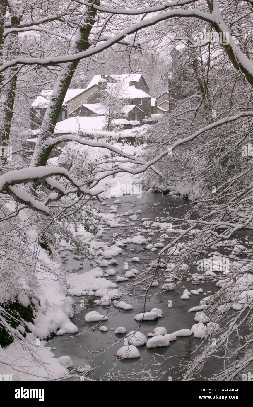 Magazzino Ghyll in Ambleside dopo forti nevicate invernali, Lake District, Cumbria, Regno Unito Foto Stock
